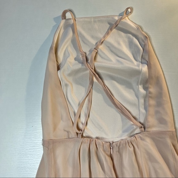 Lulu’s Light Pink Backless Halter Top Dress in Size XS - Picture 6 of 8